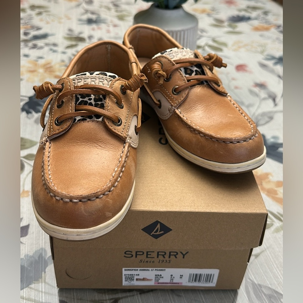 Sperry Tan Leather Women’s Boat Shoes